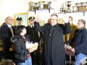 Vescovo in visita alla Comunita della speranza 001 - P1280869