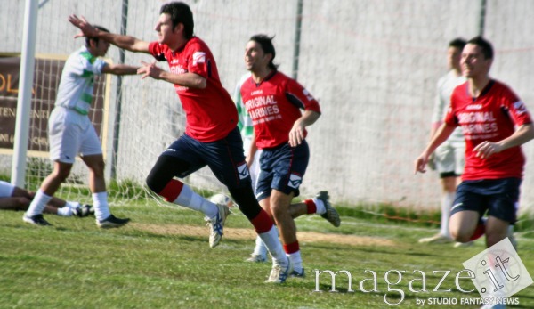 Canfarotta dopo il gol