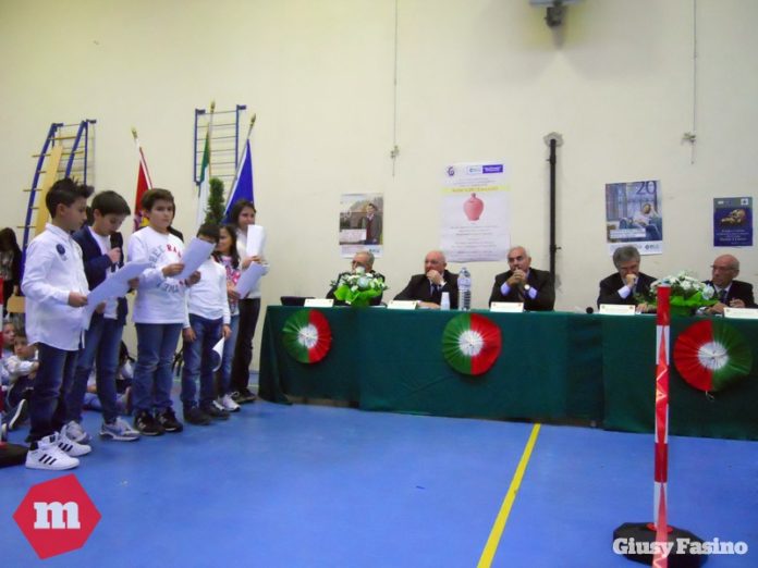 Banca_ragazzi_scuola_giudici_3