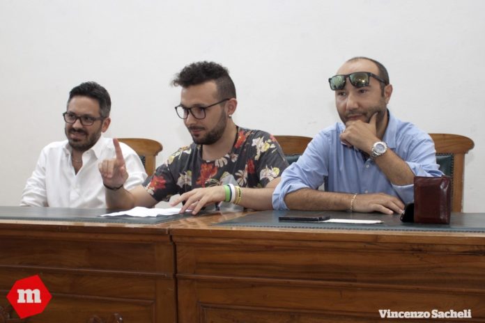 Presentazione_dieci_6_love_001