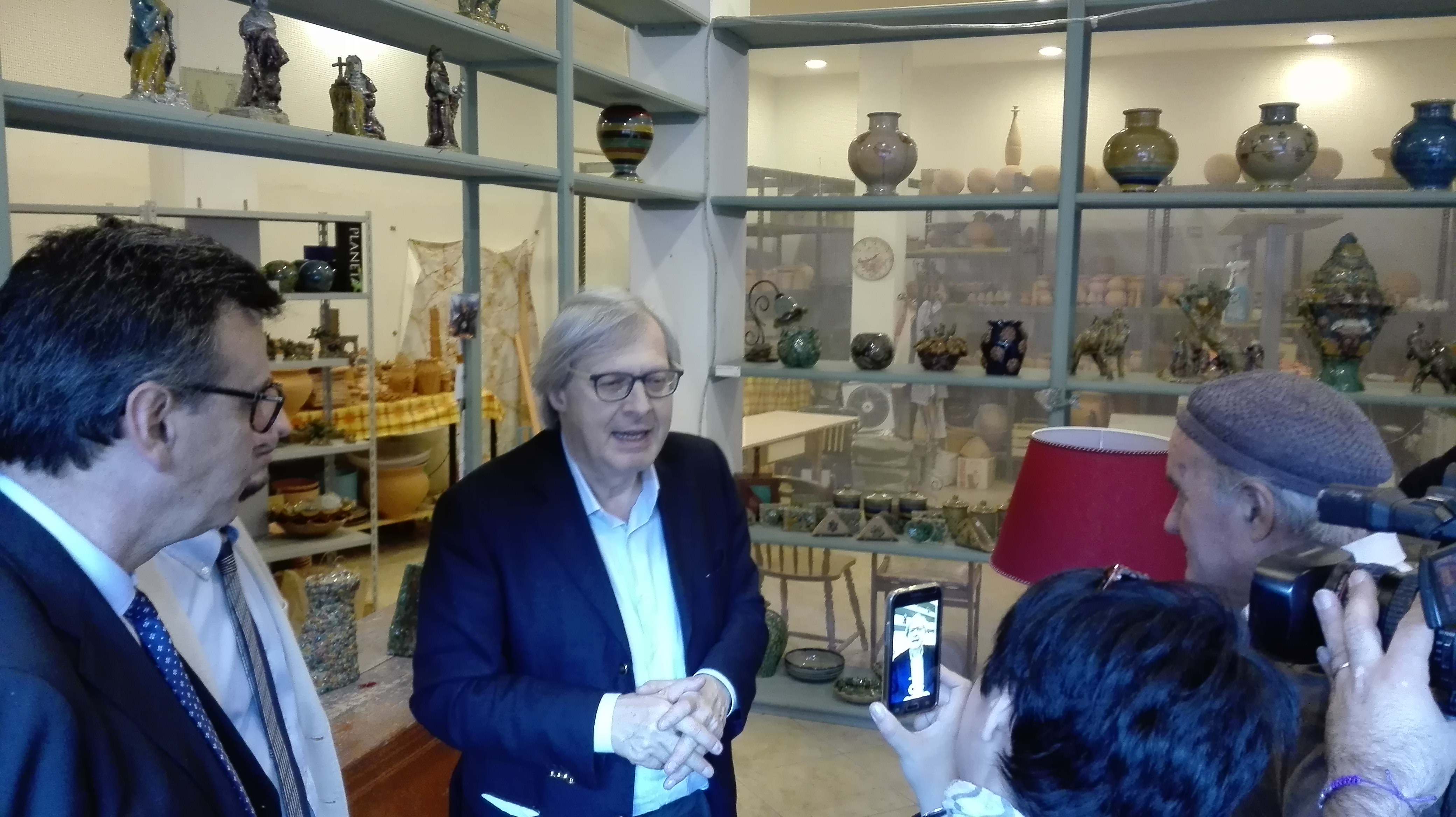 in visita alla bottega di ceramiche "La Gioiosa"