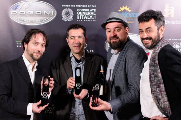 fiSOlofia trionfa negli USA (Nella foto, il produttore di fiSOlofia - secondo da sinistra - assieme ai vincitori delle altre categorie)