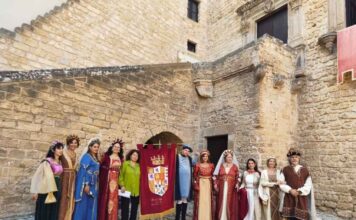 Il Gruppo Storico Moncada Aragona Conti di Cammarata Duchi di San Giovanni Gemini rappresentano i due Paesi al Castello di Carini